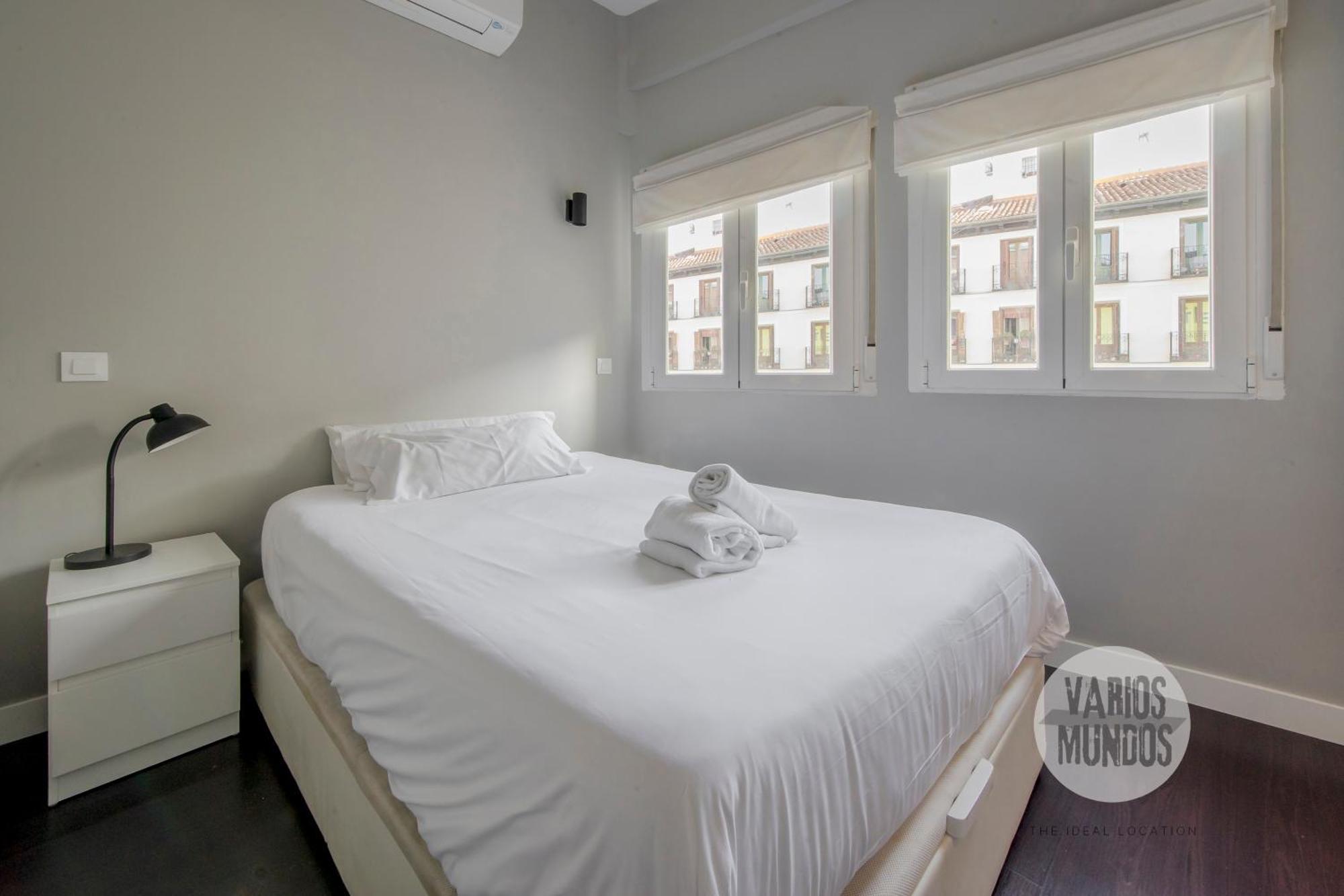 Sutil Elegancia Para 3, En Plaza De Chueca 马德里 外观 照片